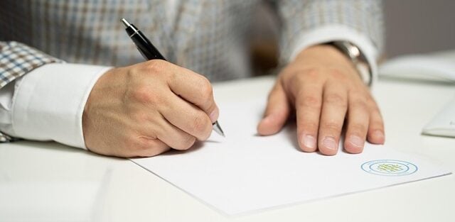 Certified trainer designing the structure of a signature training programme
